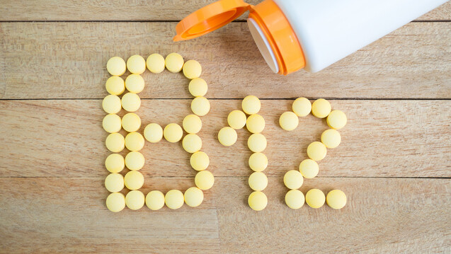 Mot lo vitamin B12 co the “giai quyet” 5 benh nay, hieu som de huong loi